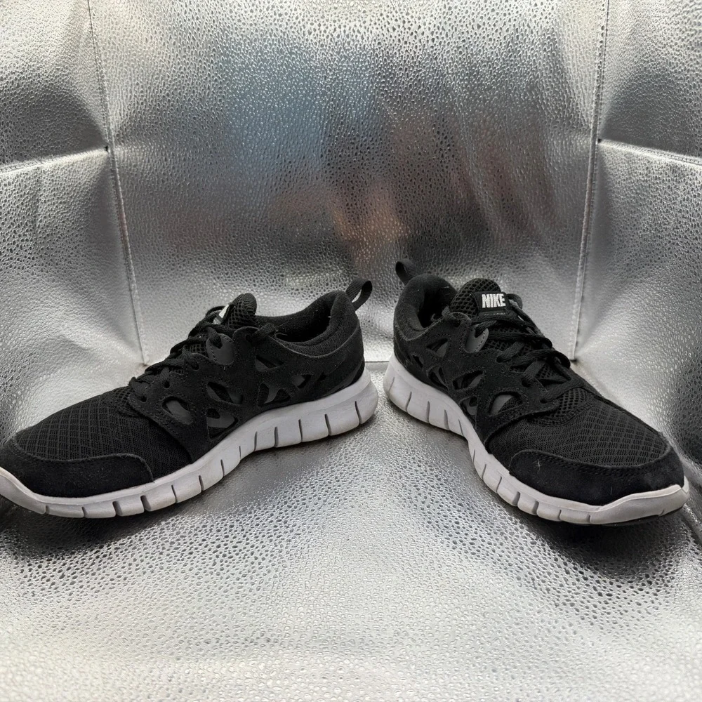 Size 6Y Nike Free Run 2 Low Black White Kids Lace Up Running Shoes DD0163-004 - Picture 4 of 10